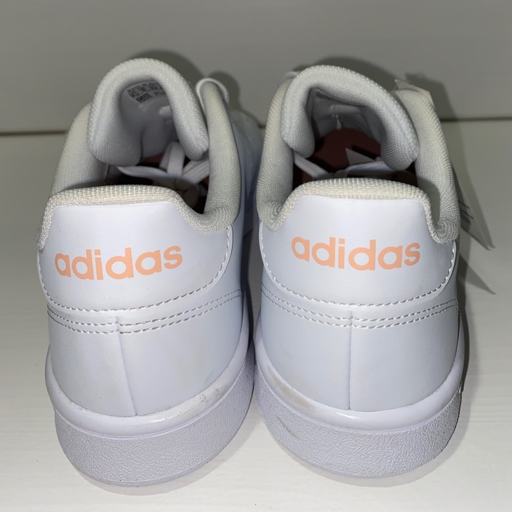 SOLD🛑adidas Advantage Base Women’s White Shoes - Picture 4 of 8